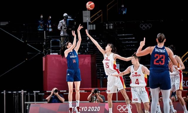 与反压制中 与反压制中